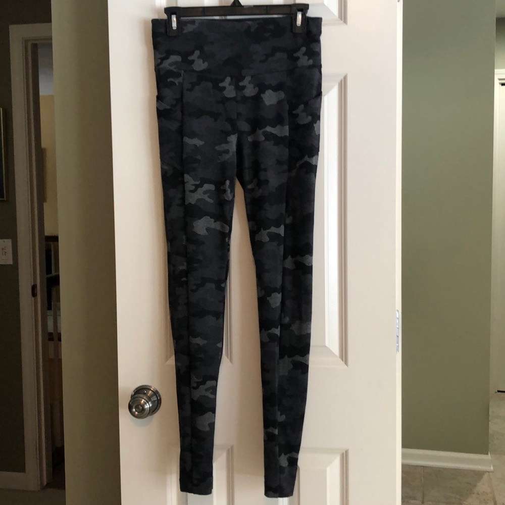 Fall 2020 Cabi Camo leggings
